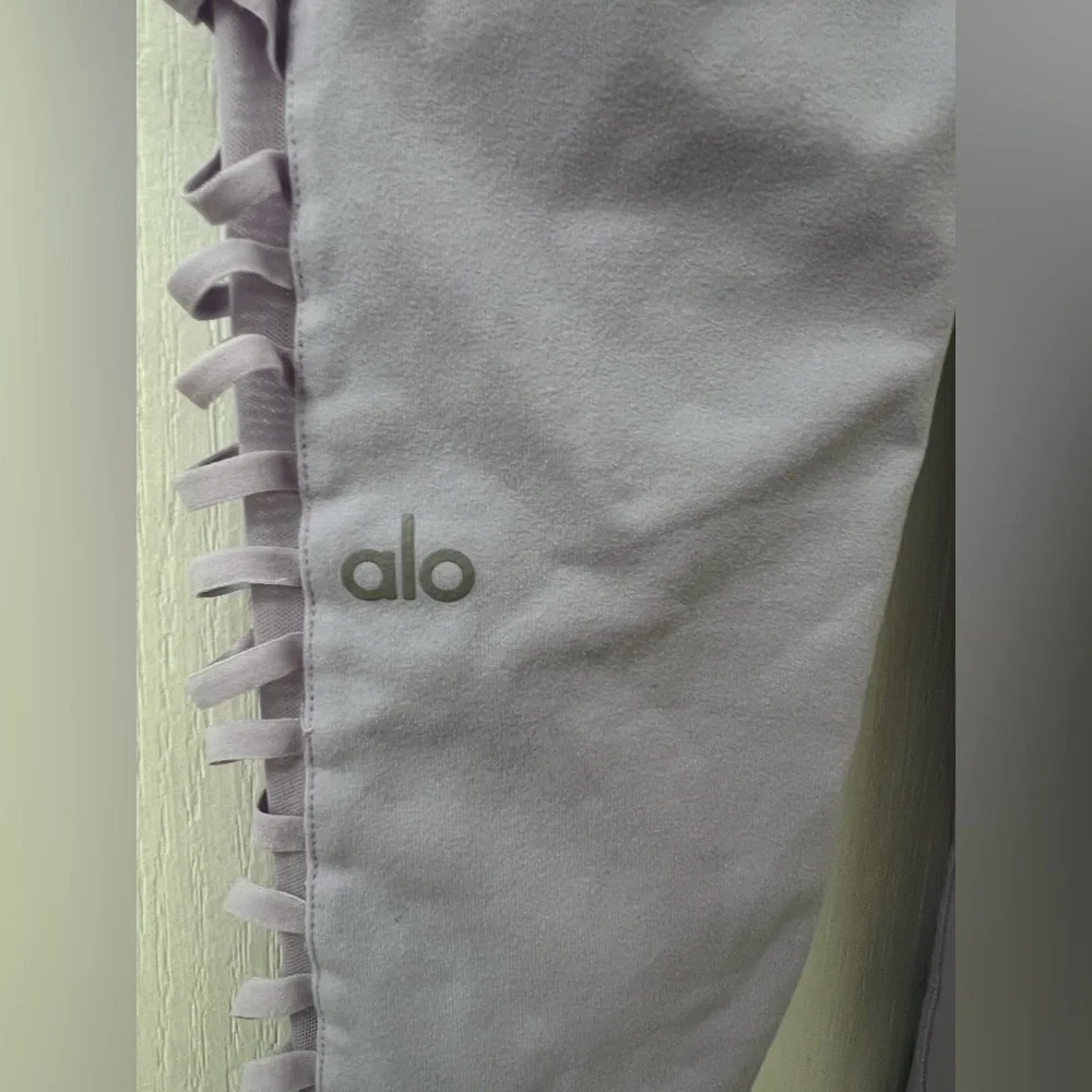 ALO Yoga High Waist Prism Capri Purple Leggings (Size S)